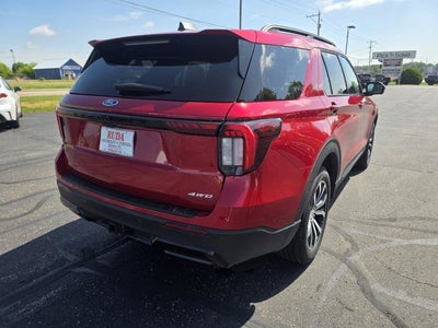 2025 Ford Explorer ST-Line