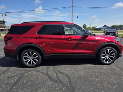 2025 Ford Explorer ST-Line