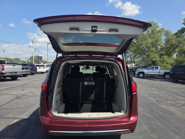 2017 Chrysler Pacifica Touring Plus