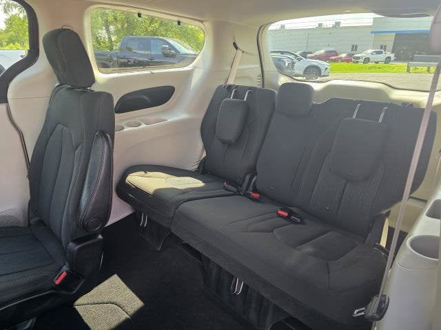 2017 Chrysler Pacifica Touring Plus