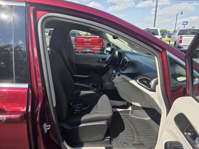 2017 Chrysler Pacifica Touring Plus