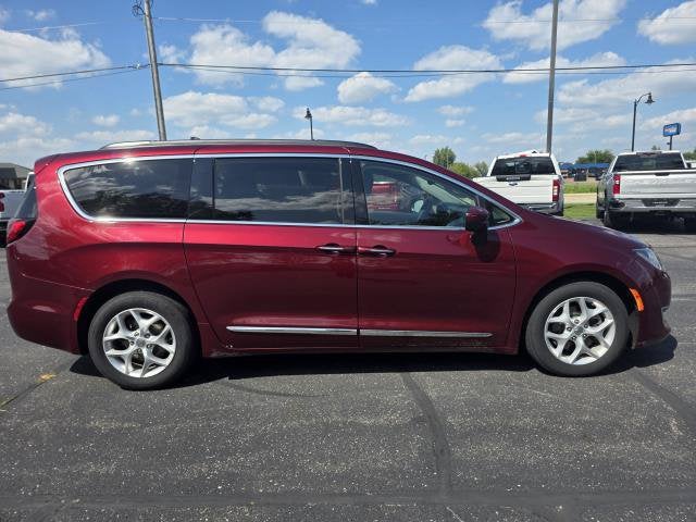 2017 Chrysler Pacifica Touring Plus