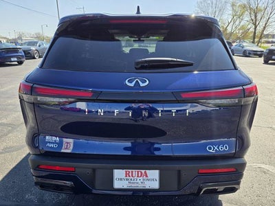2025 INFINITI QX60 LUXE