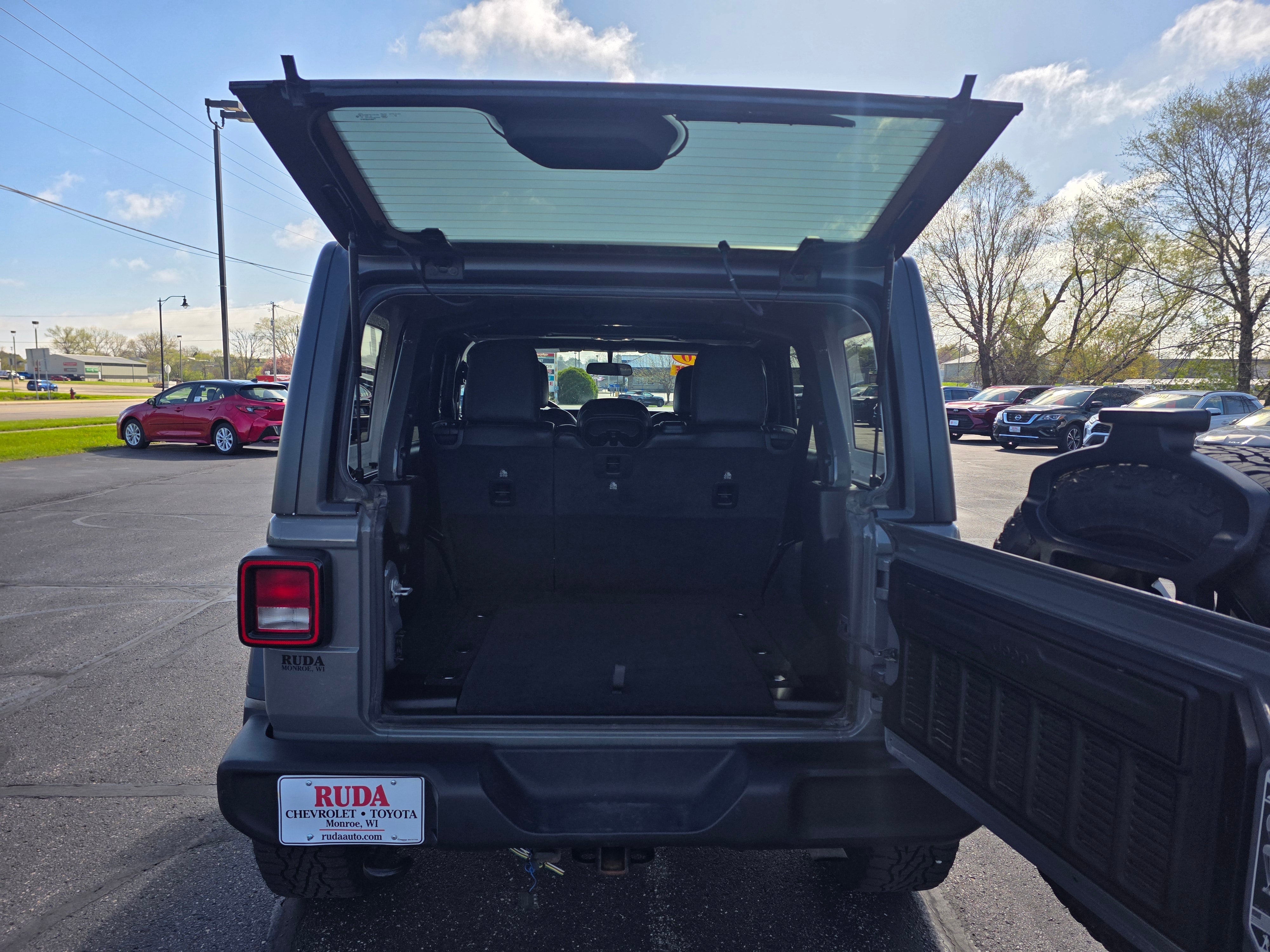 2020 Jeep Wrangler Unlimited Freedom