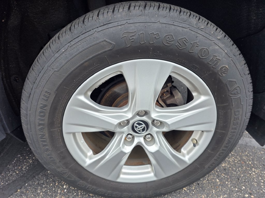 2019 Toyota RAV4 Hybrid XLE