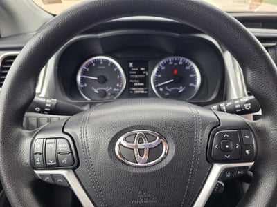 2018 Toyota Highlander LE