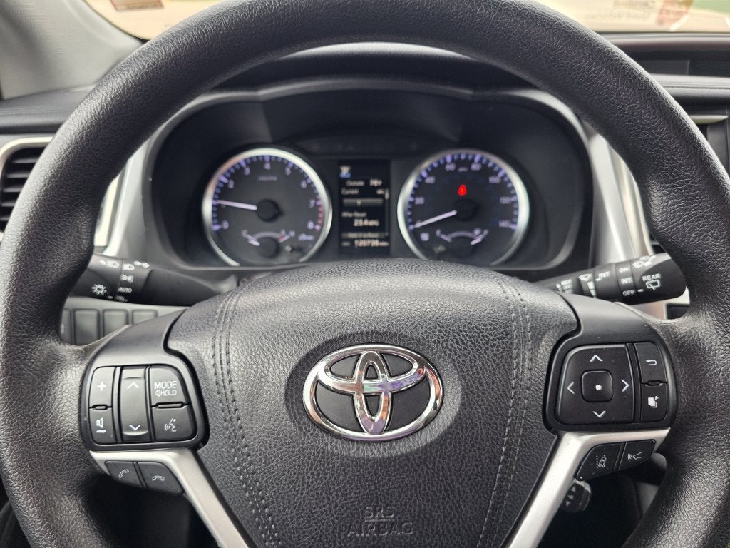 2018 Toyota Highlander LE
