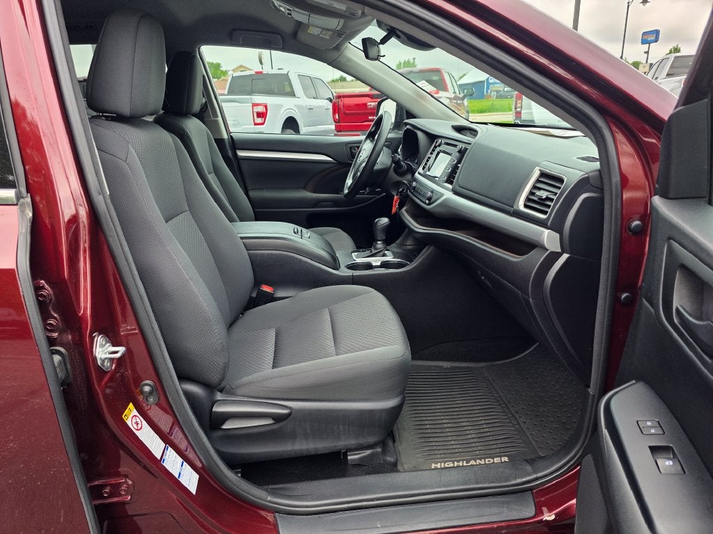 2018 Toyota Highlander LE