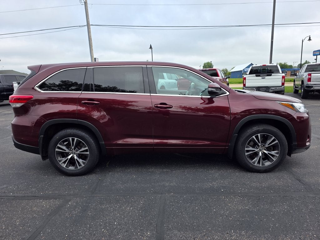 2018 Toyota Highlander LE